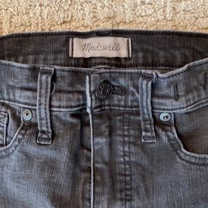 Madewell skinny jeans frayed  at the knee